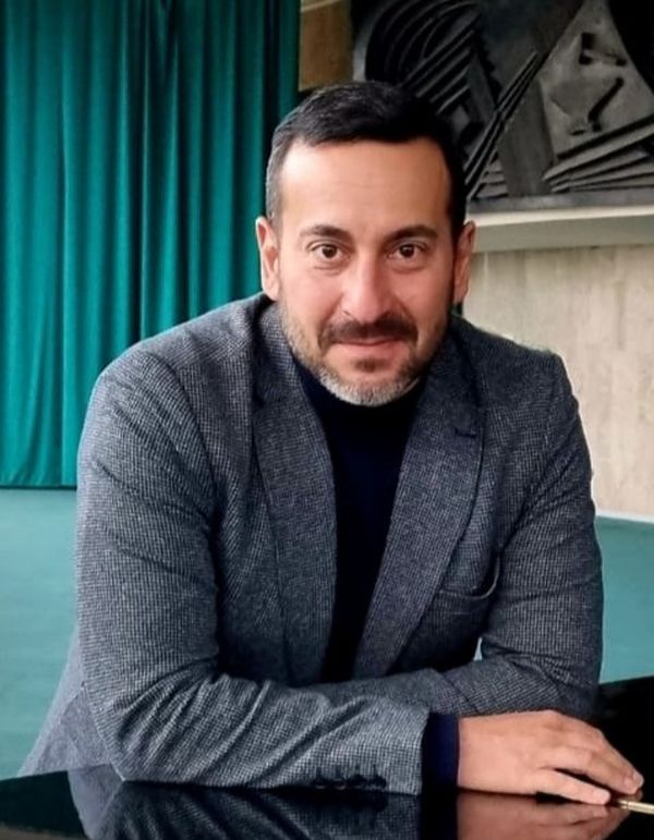 Рагим Мусаев драматург